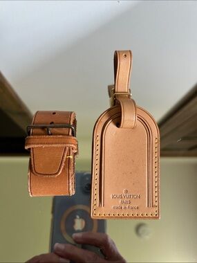 Louis Vuitton Tan Leather Luggage Tag with Strap